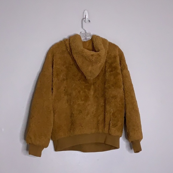 Caramel Forever 21 fuzzy teddy long sleeve pullover sweatshirt women’s small - Picture 2 of 4